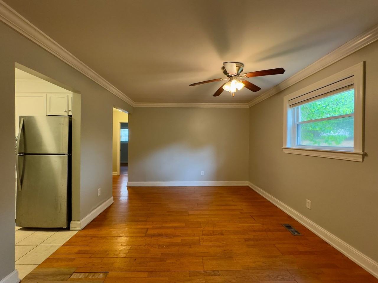 11 Warren Lodge Ct #B - Photo 4 of 20