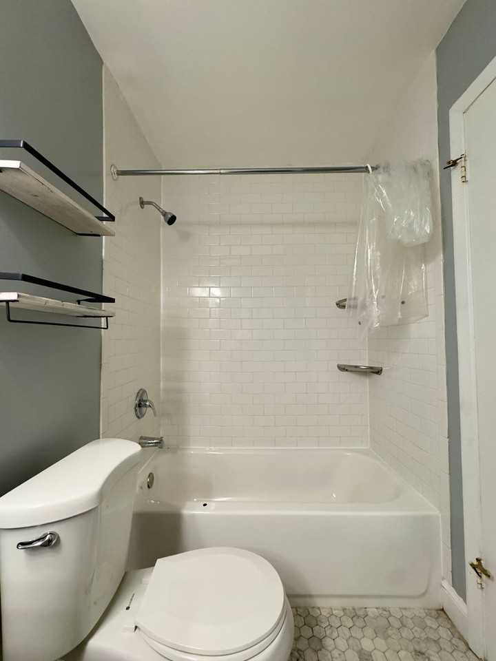 11 Warren Lodge Ct #B - Photo 7 of 20