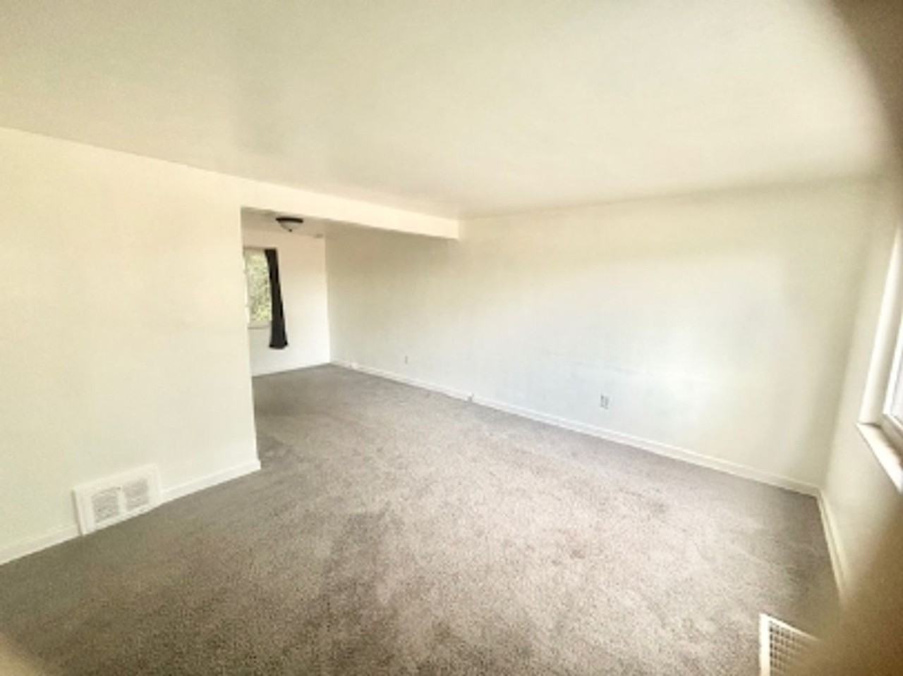 2020 Lindsay Rd - Photo 3 of 7
