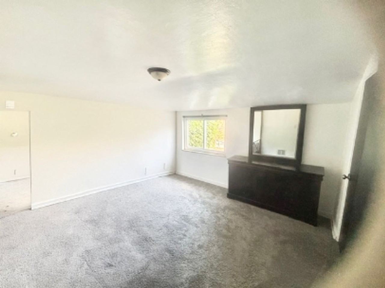 2020 Lindsay Rd - Photo 4 of 7