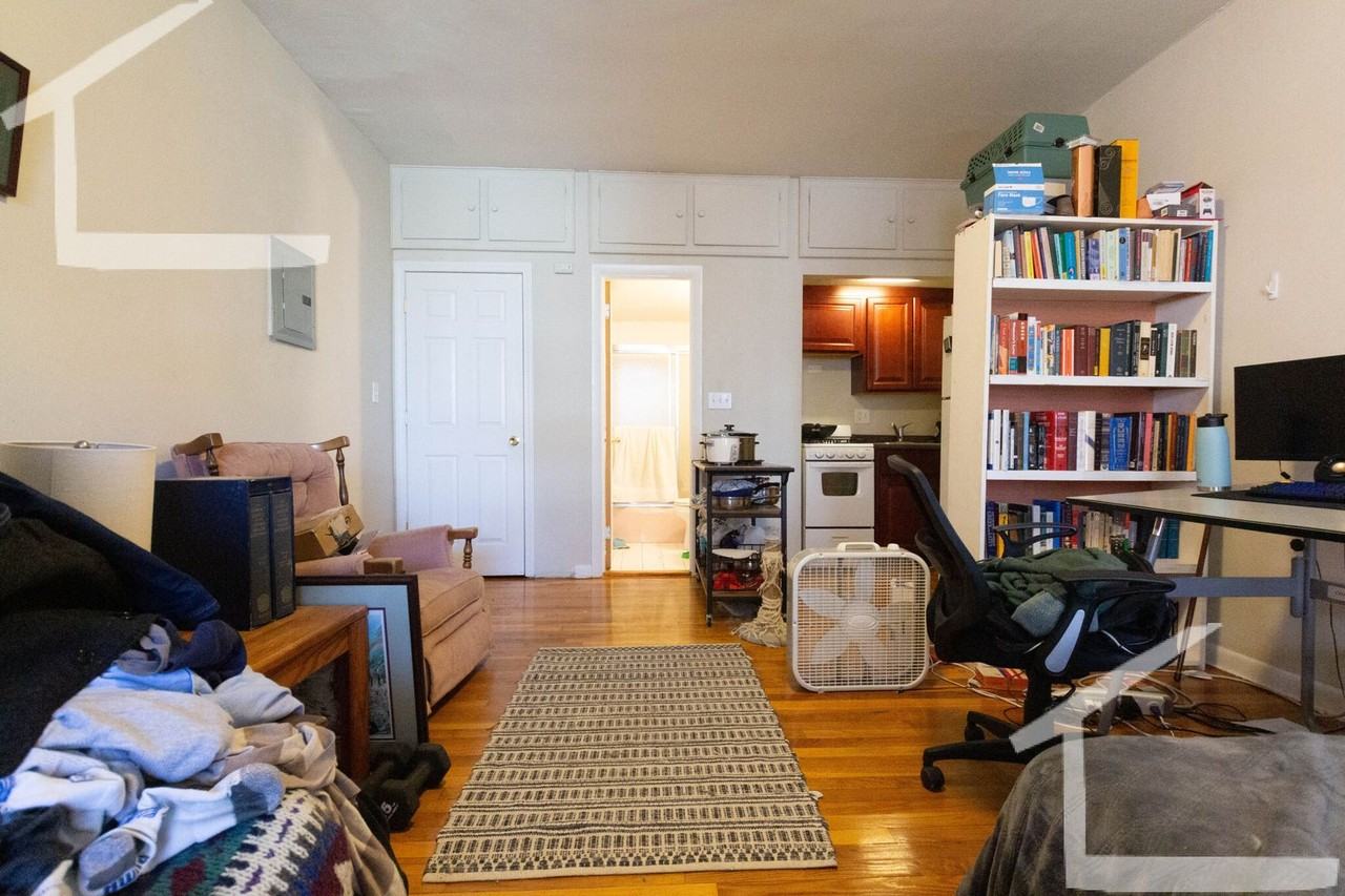 153B Brighton Ave - Photo 2 of 4