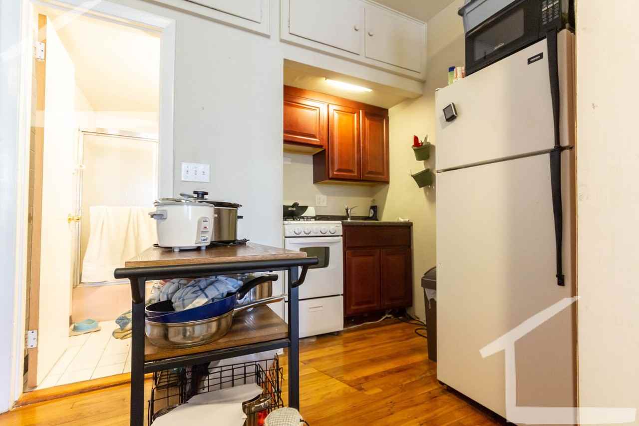 153B Brighton Ave - Photo 4 of 4