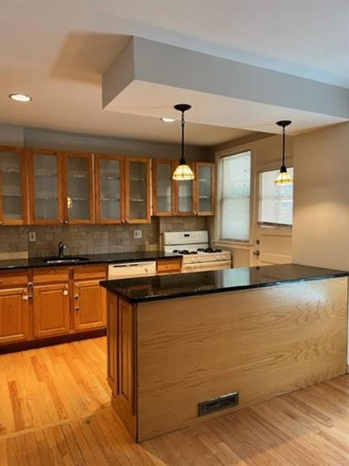 244 Elgin Ave - Photo 2 of 14