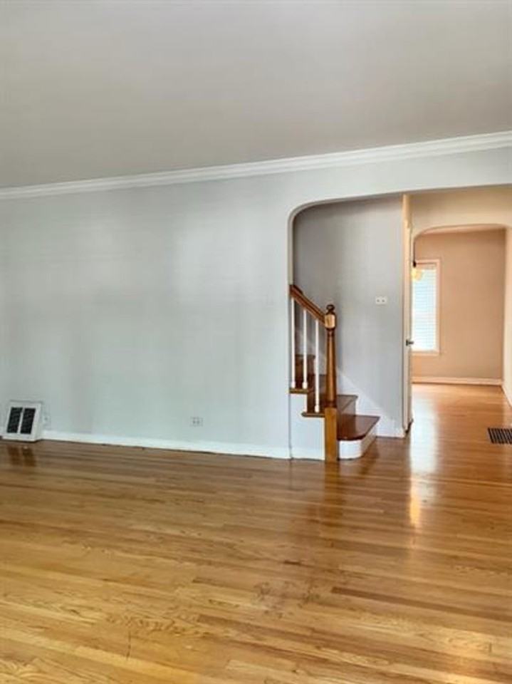 244 Elgin Ave - Photo 7 of 14
