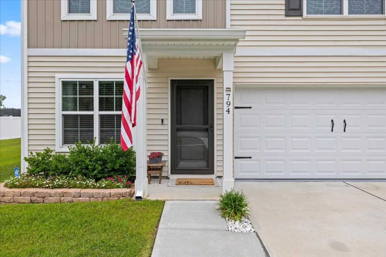 794 Wilkins Rd - Photo 2 of 38