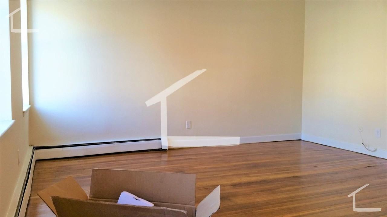 60B Brighton Ave - Photo 4 of 5