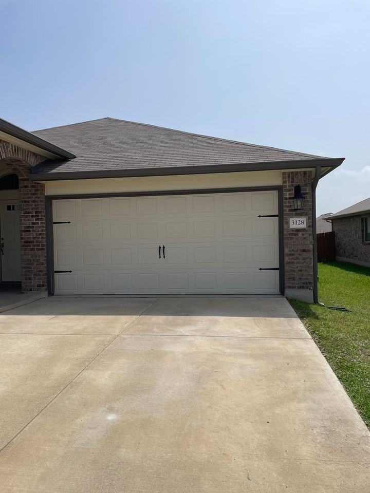 3128 Brosnan Rd - Photo 2 of 50