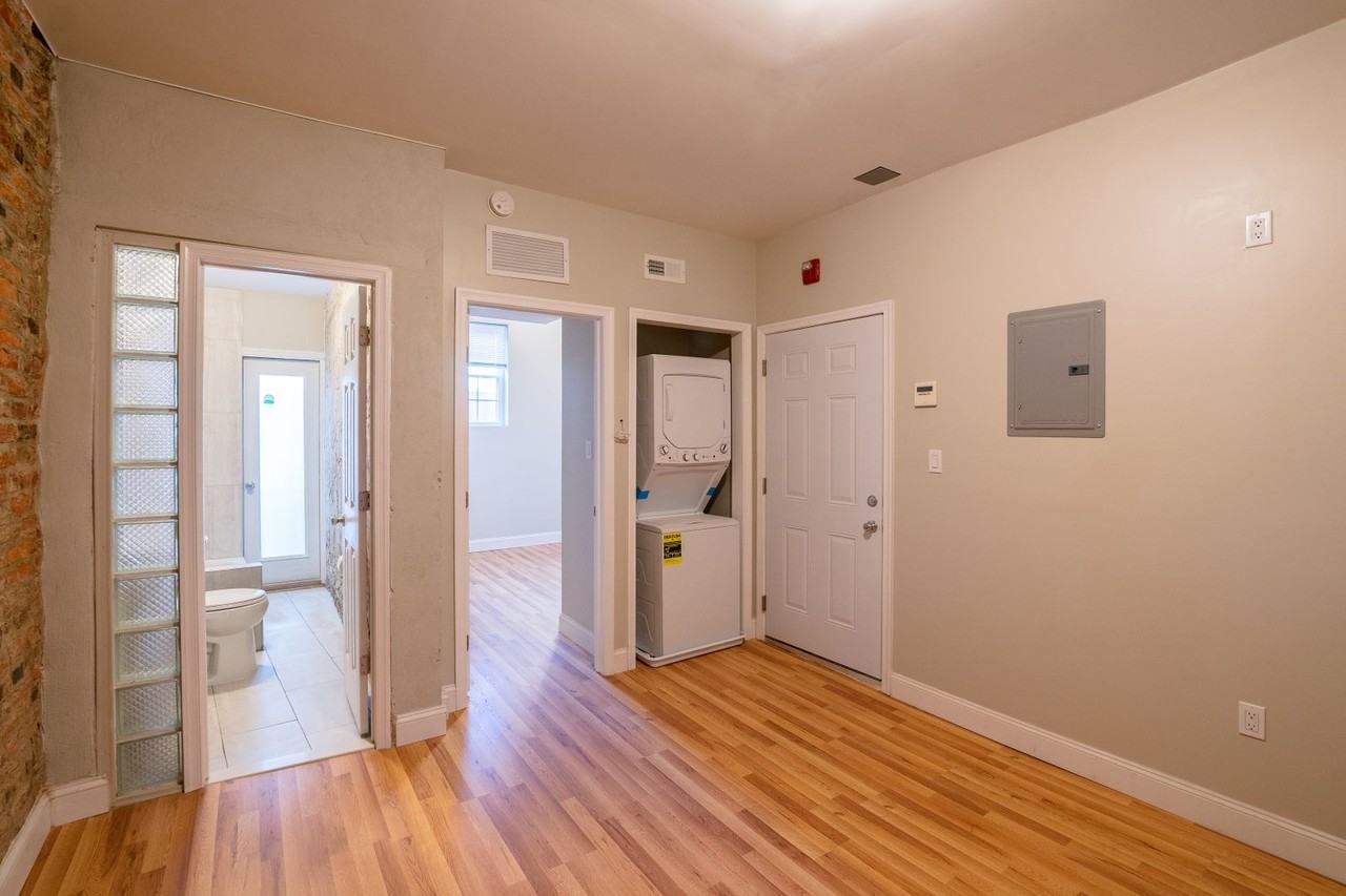 1126 E Passyunk Ave - Photo 4 of 21