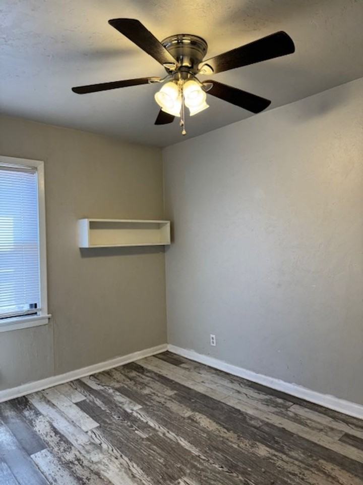 2104 9th Ave - Photo 7 of 11
