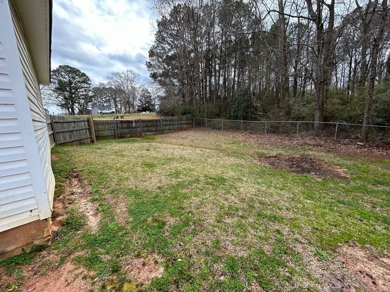 6 Priscilla Dr - Photo 5 of 25