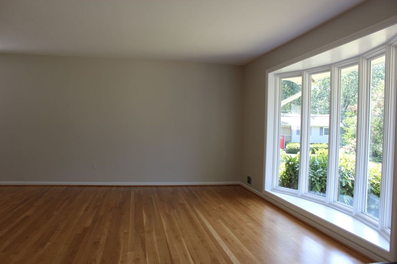 1113 Anesbury Ct - Photo 3 of 20