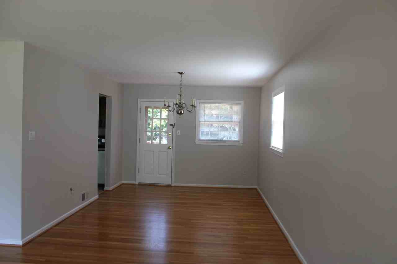 1113 Anesbury Ct - Photo 5 of 20