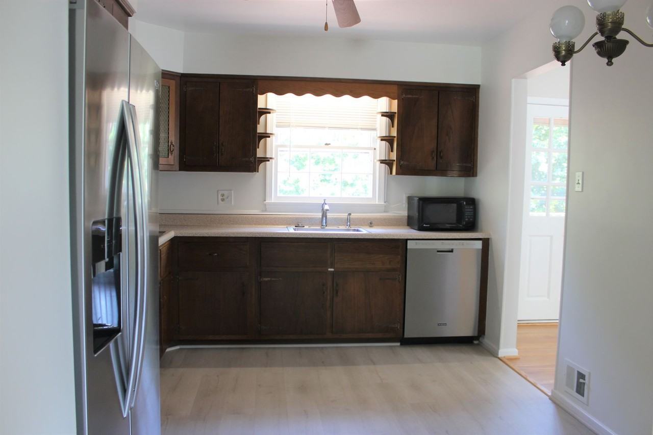 1113 Anesbury Ct - Photo 7 of 20