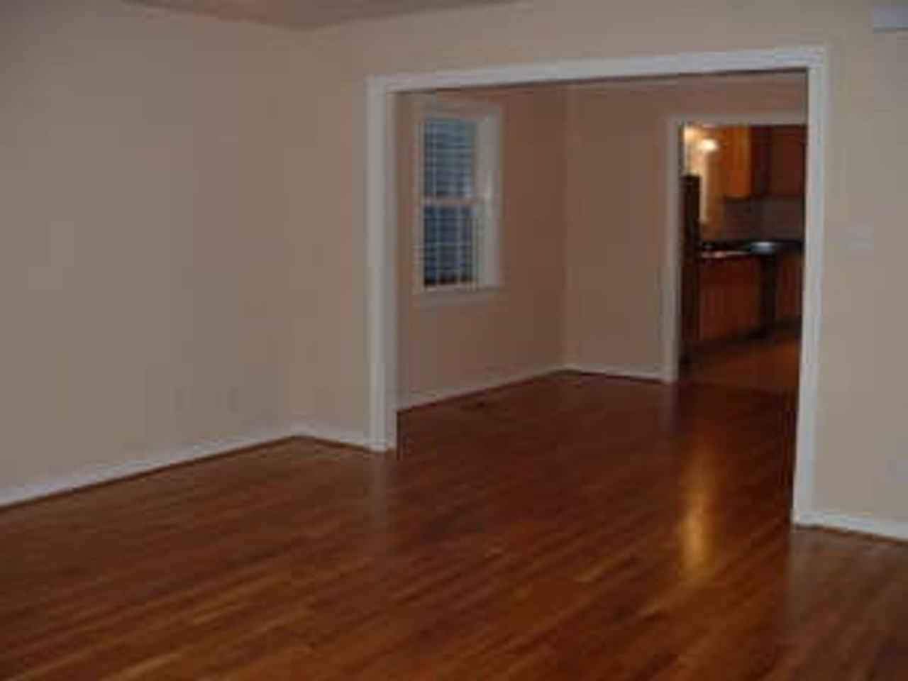 2114 Parkwood Ave - Photo 2 of 13