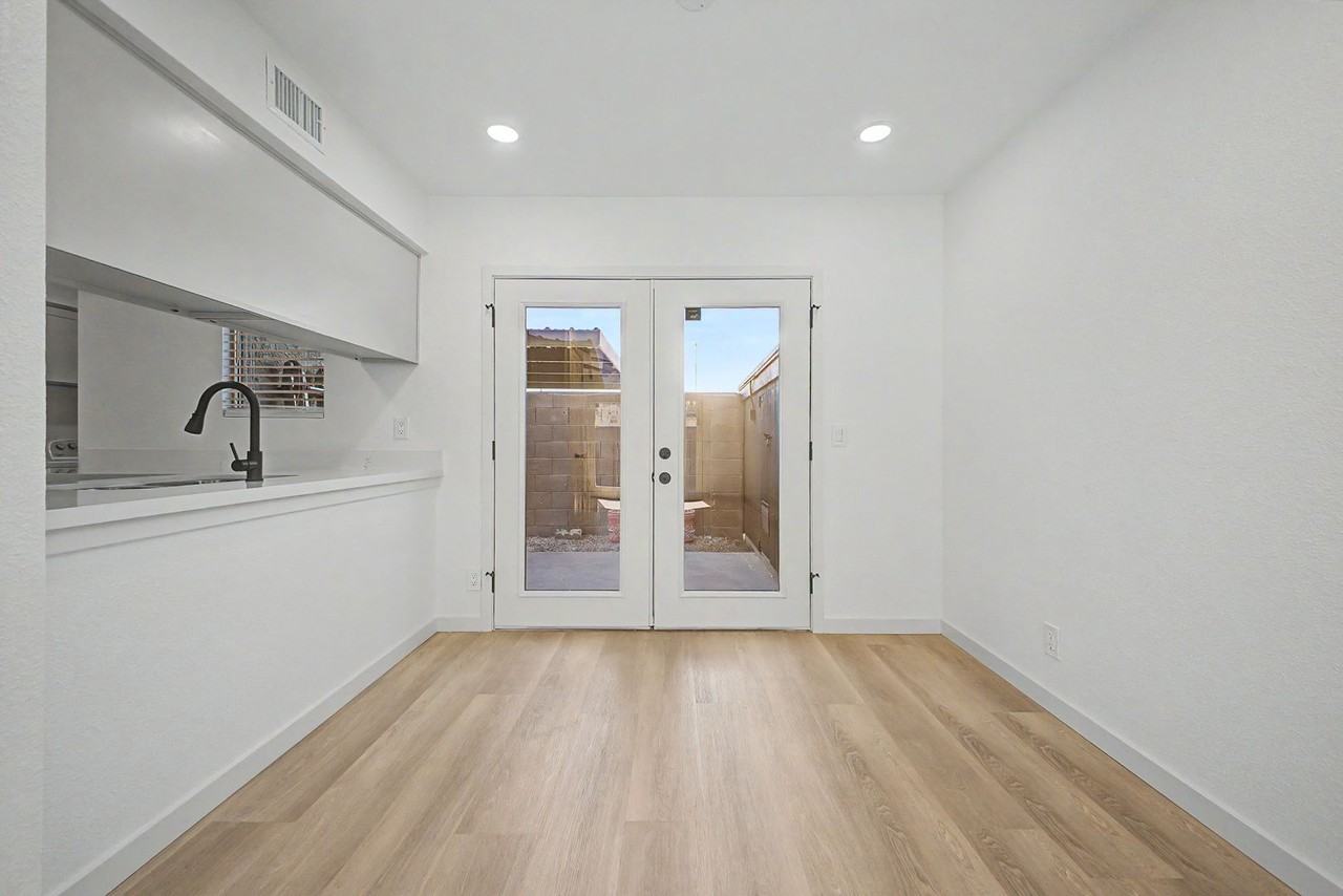 1812 W Village Way - Photo 6 of 36
