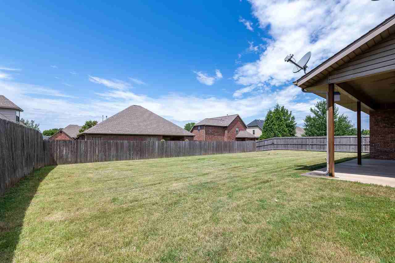 3902 Sw Banbury Dr - Photo 2 of 15
