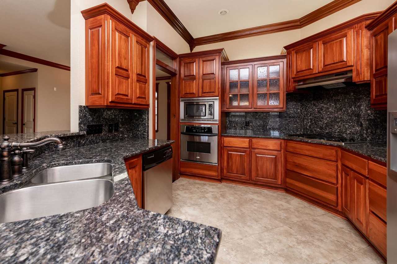 3902 Sw Banbury Dr - Photo 4 of 15