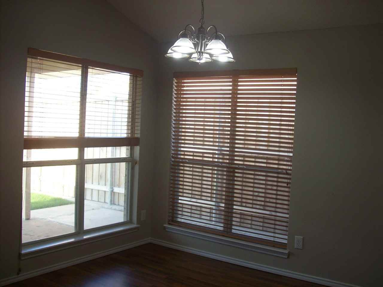 6106 17th St - Photo 3 of 13