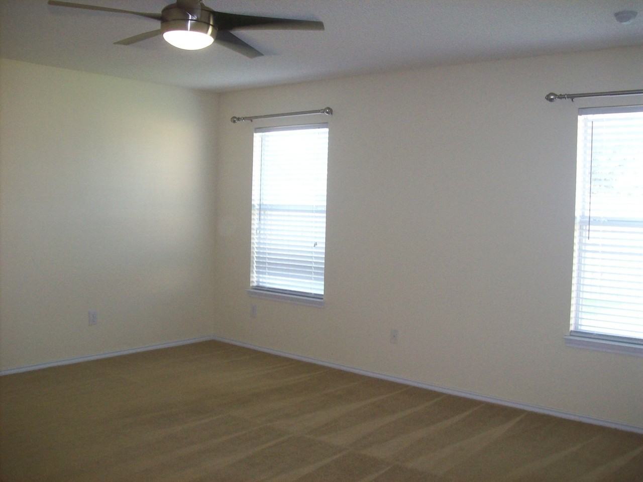 6106 17th St - Photo 4 of 13