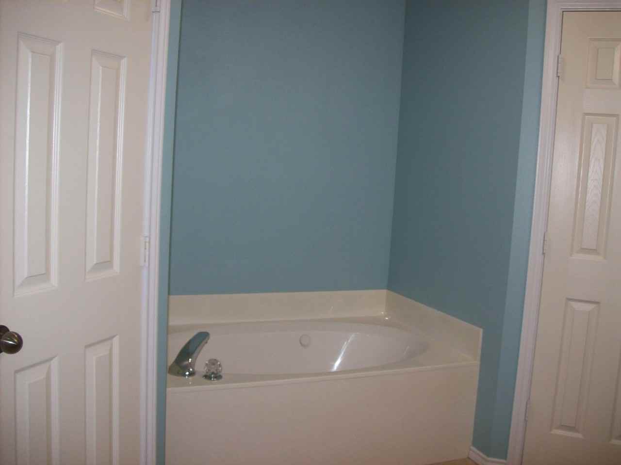 6106 17th St - Photo 5 of 13