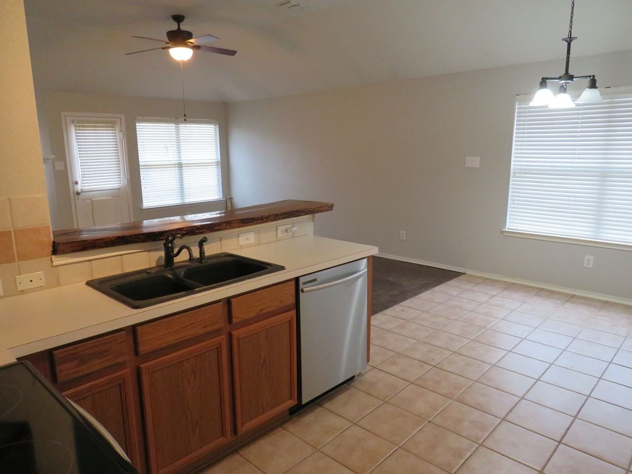 3717 Beatriz Dr - Photo 3 of 10