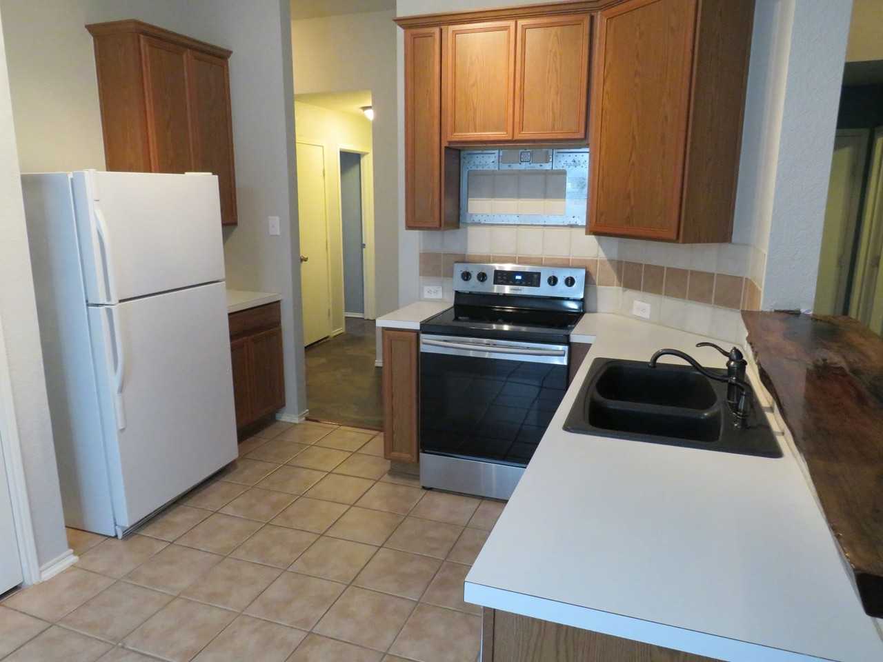 3717 Beatriz Dr - Photo 4 of 10
