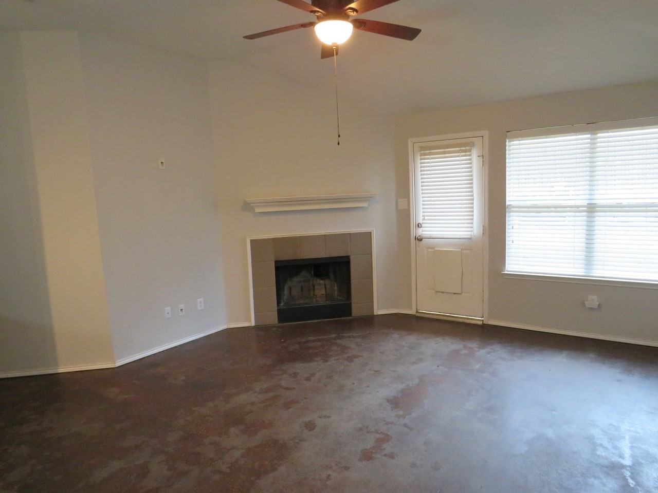 3717 Beatriz Dr - Photo 5 of 10