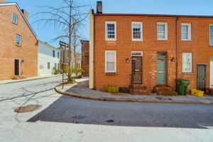 featured image of 7 E Hamburg St
