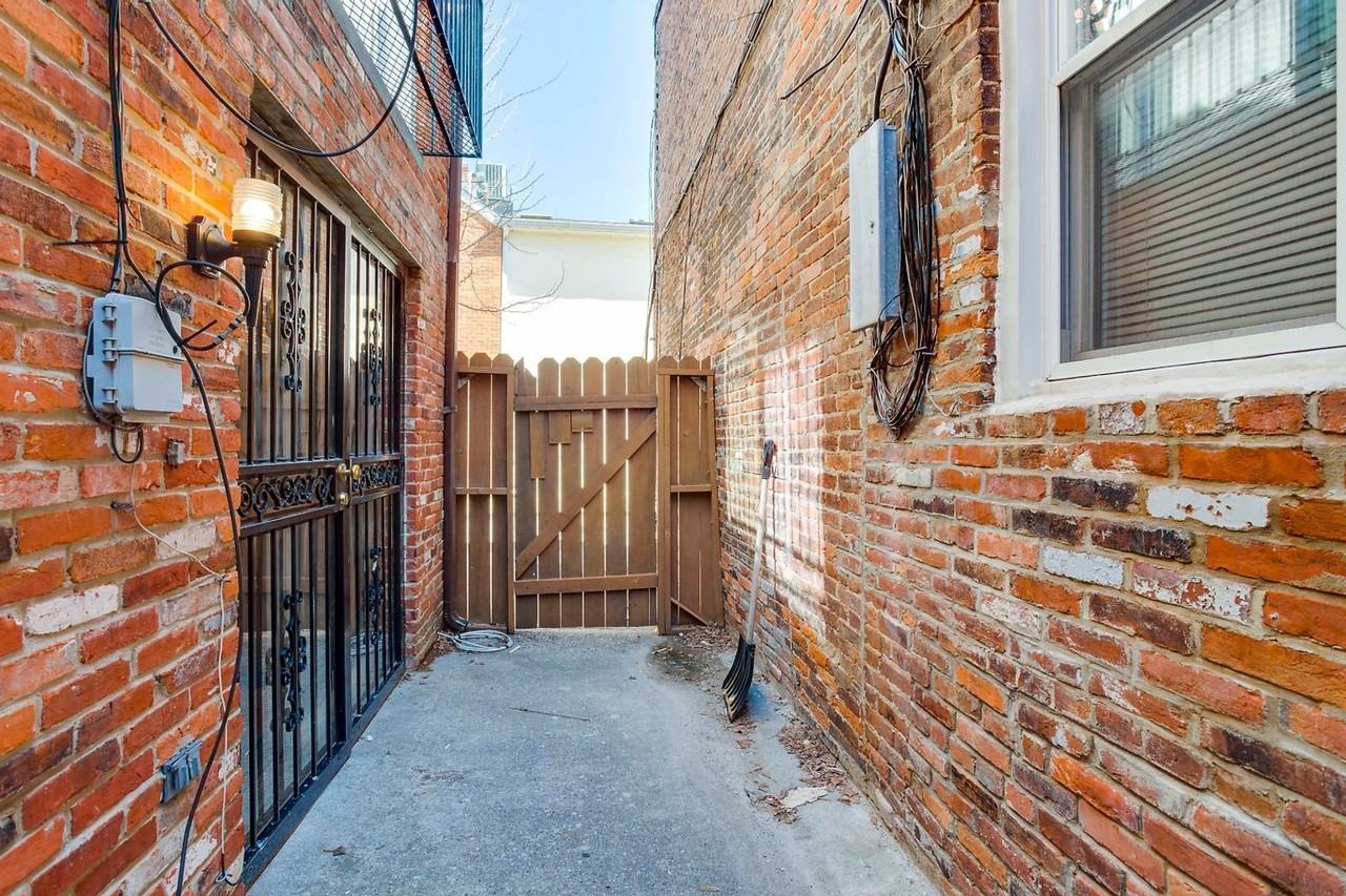 7 E Hamburg St - Photo 3 of 16