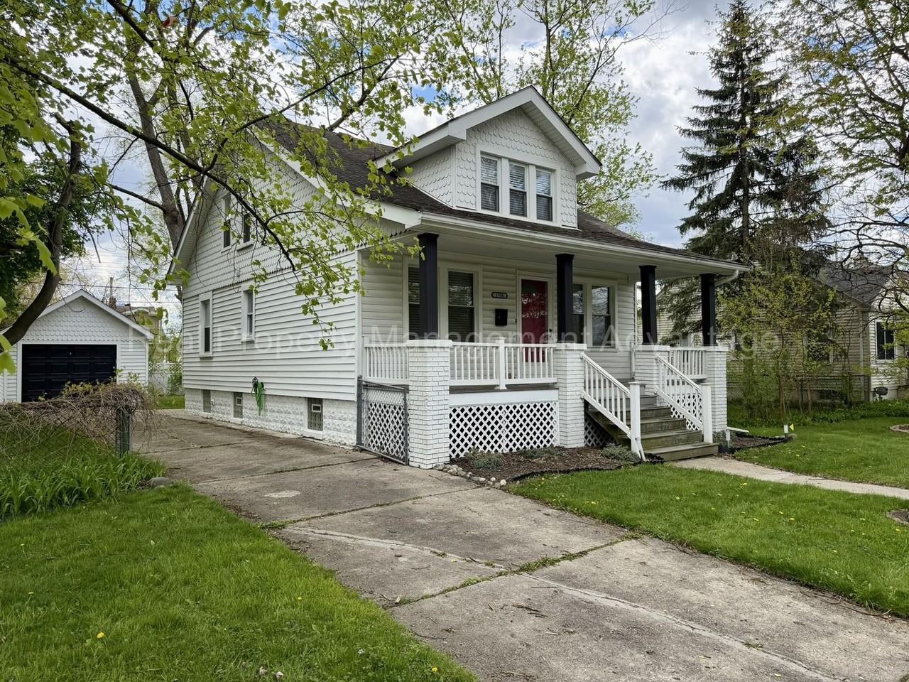 1330 E Chesterfield St - Photo 2 of 38