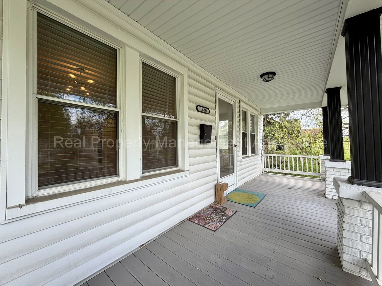 1330 E Chesterfield St - Photo 3 of 38