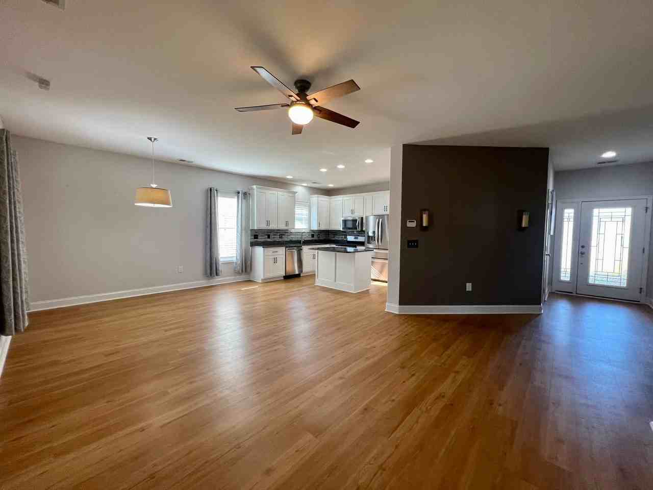 3104 Shandwick Dr - Photo 4 of 17