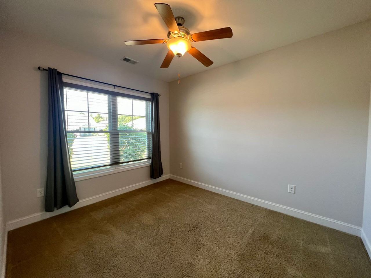 3104 Shandwick Dr - Photo 7 of 17