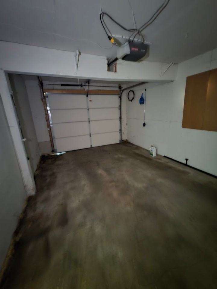 2320 Sw Valley Brook Ln - Photo 2 of 10