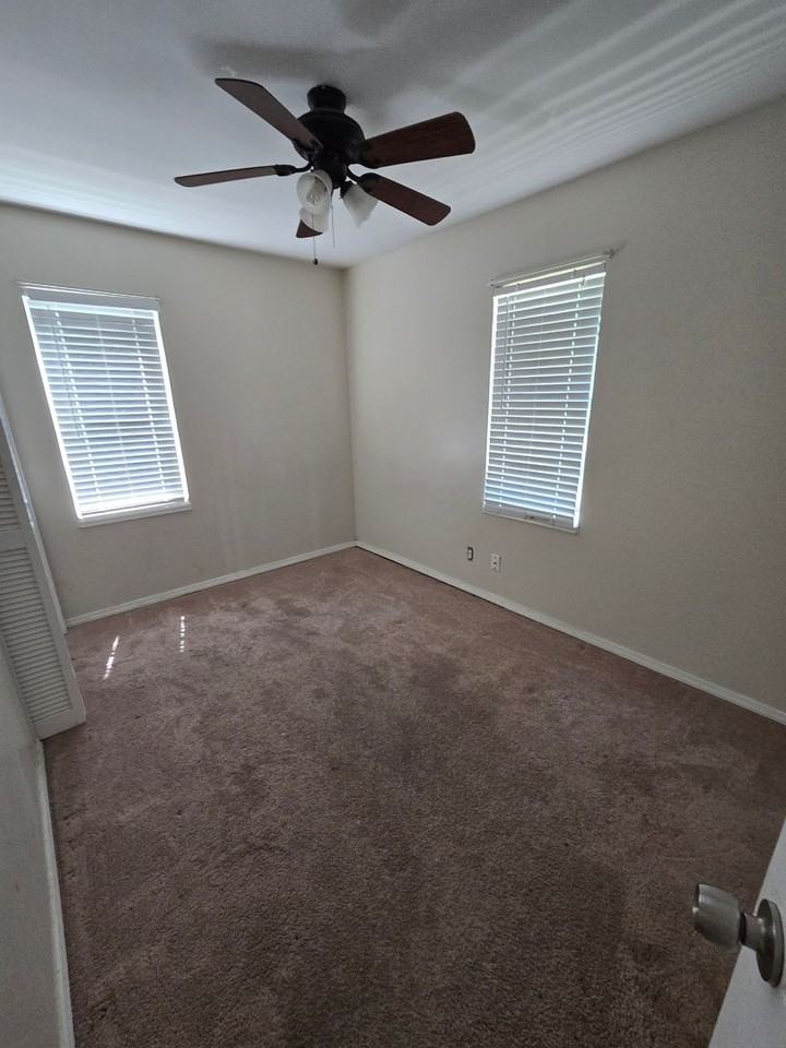 2320 Sw Valley Brook Ln - Photo 6 of 10