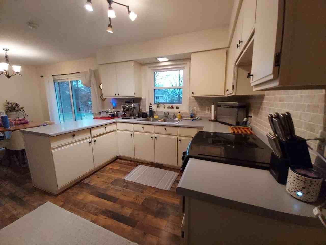 206 Acorn Ln - Photo 4 of 16