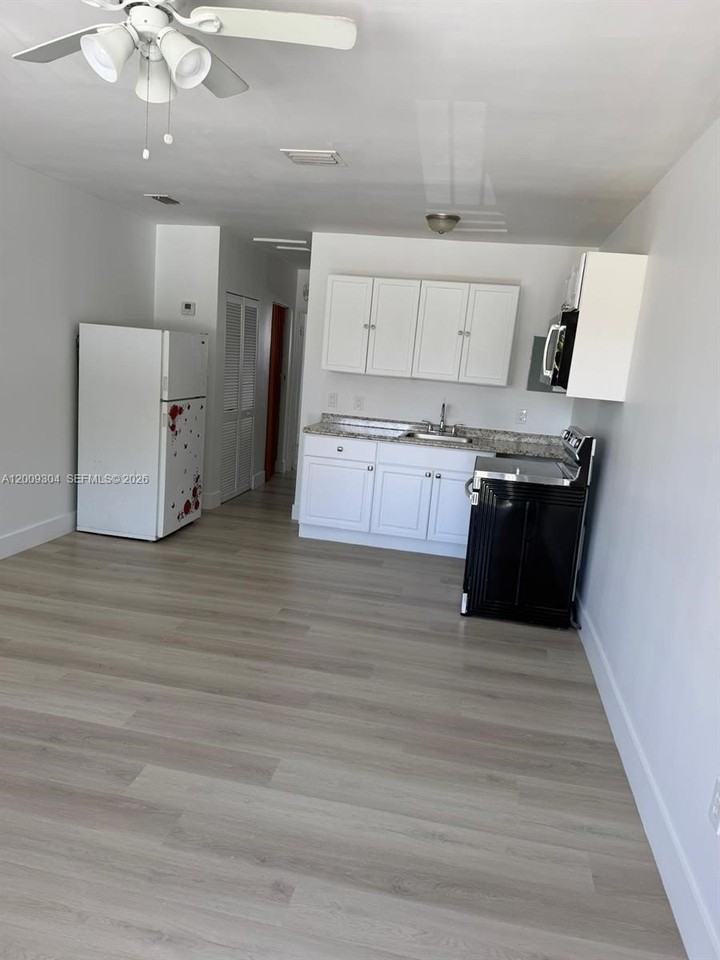4840 Nw 27th Ave #2 - Photo 3 of 10