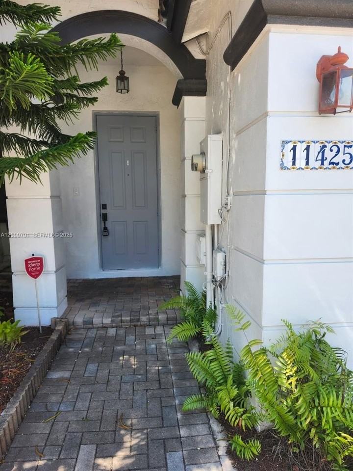 11425 Nw 76th Ter #0 - Photo 5 of 43