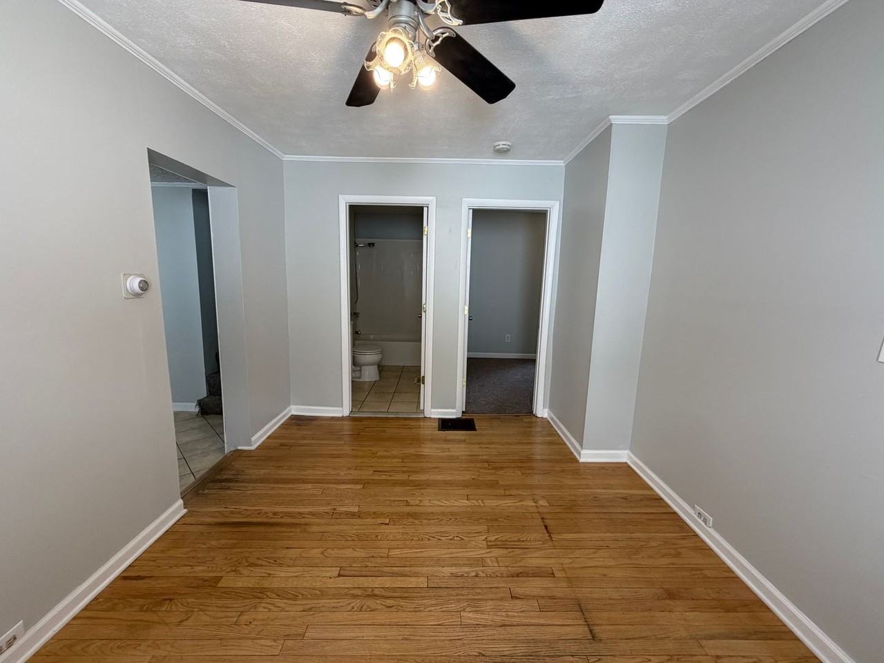 6103 W Clinton Ave - Photo 3 of 14