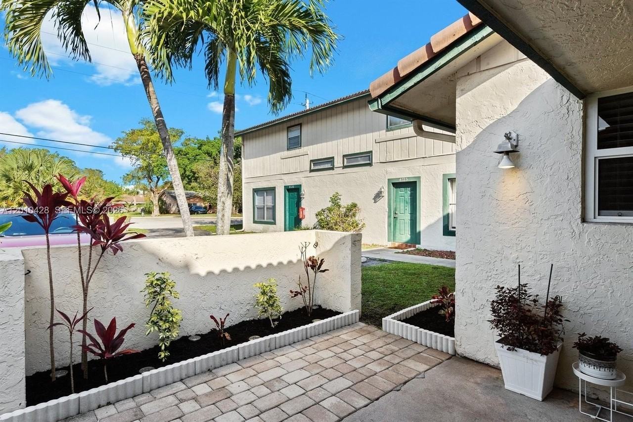 4119 Coral Springs Dr #C6 - Photo 4 of 26