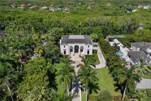 featured image of 26 Tahiti Beach Island Rd