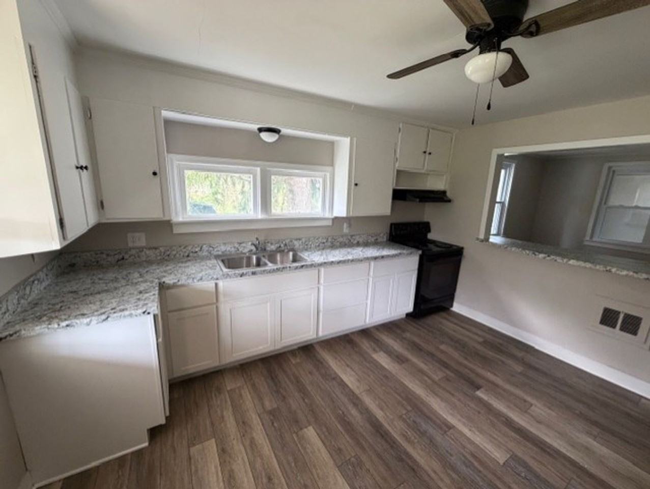 1660 Bamberger Rd - Photo 2 of 19