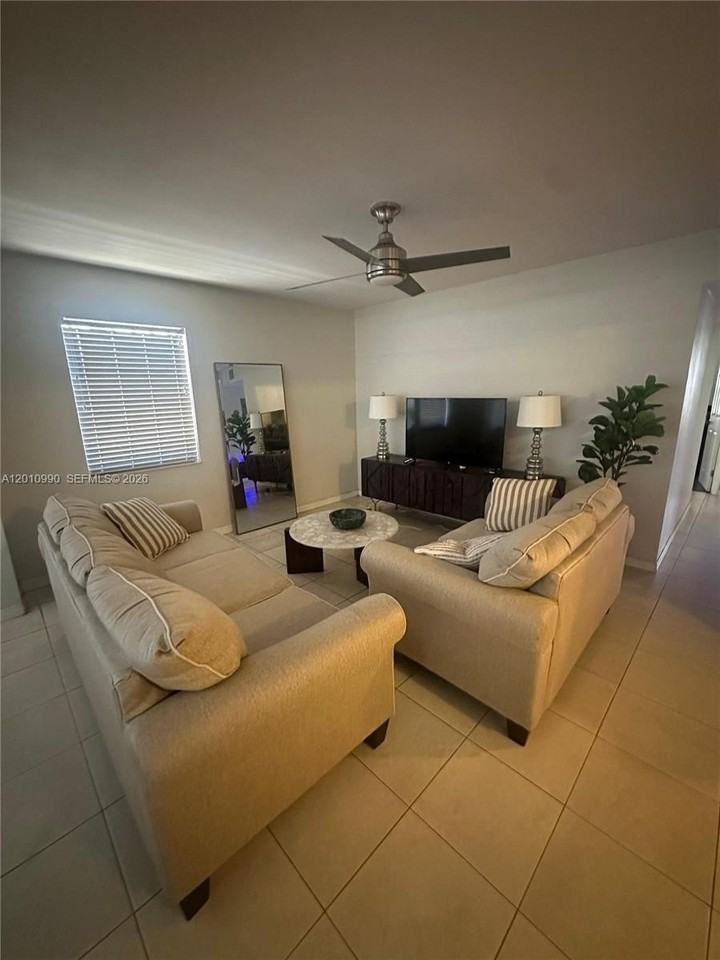 30 Ne 26th St #NA - Photo 6 of 26