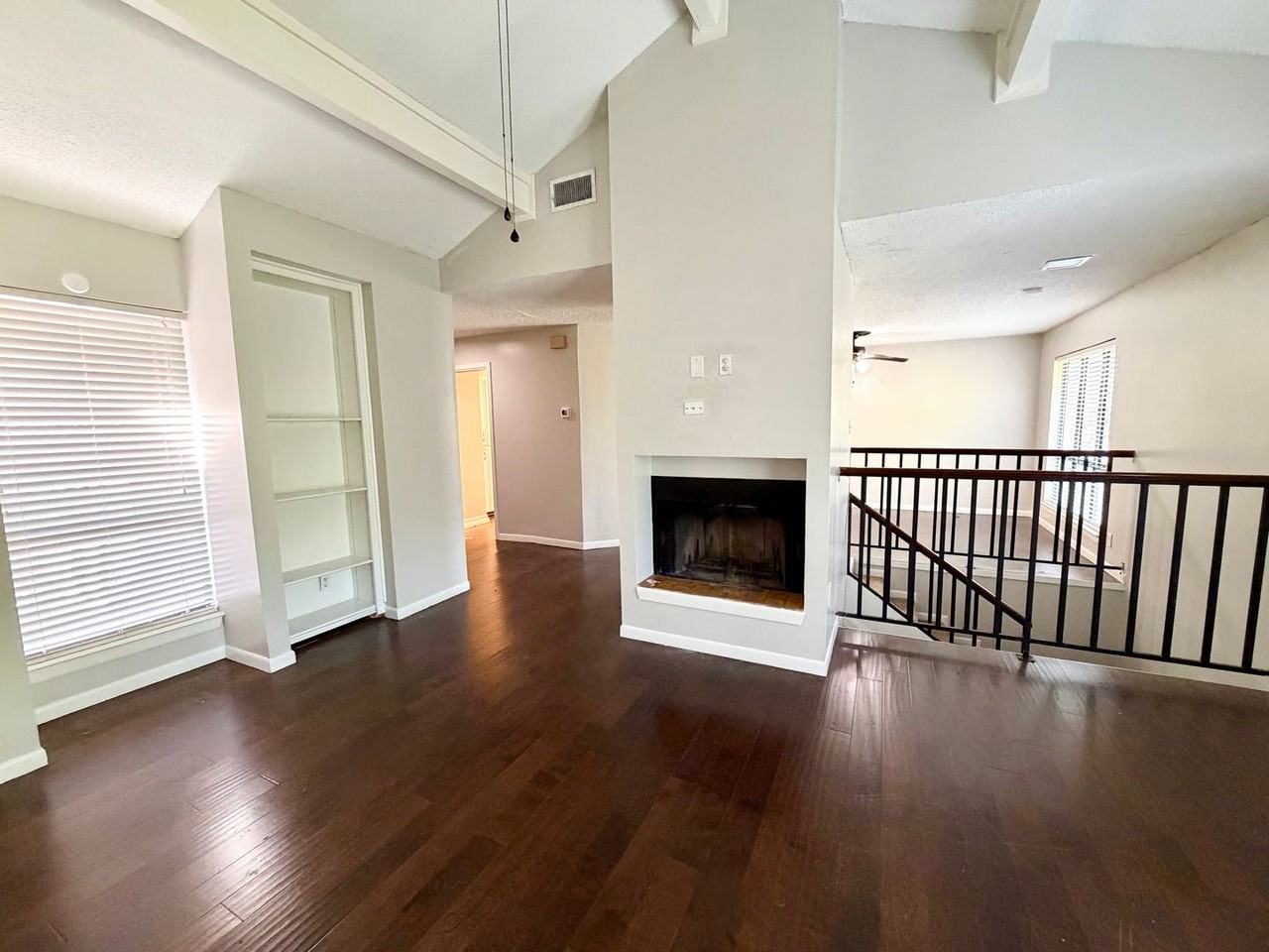 2810 Stewart Dr - Photo 6 of 17