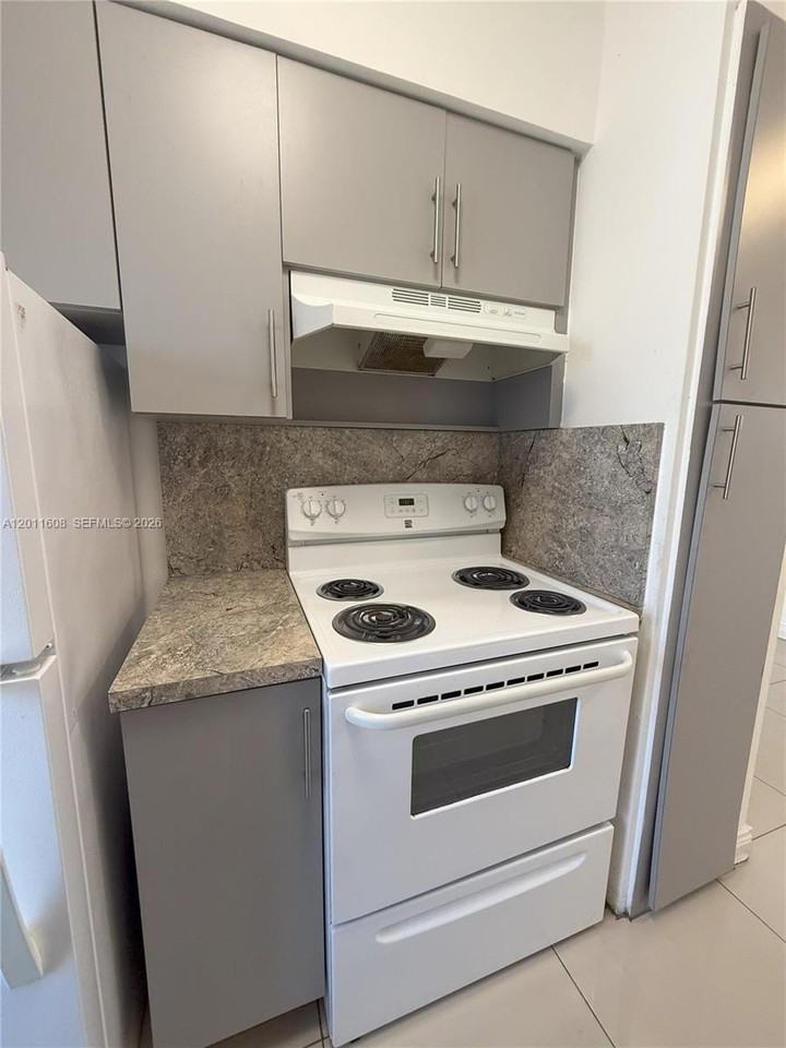 4410 W Flagler St #108 - Photo 4 of 8