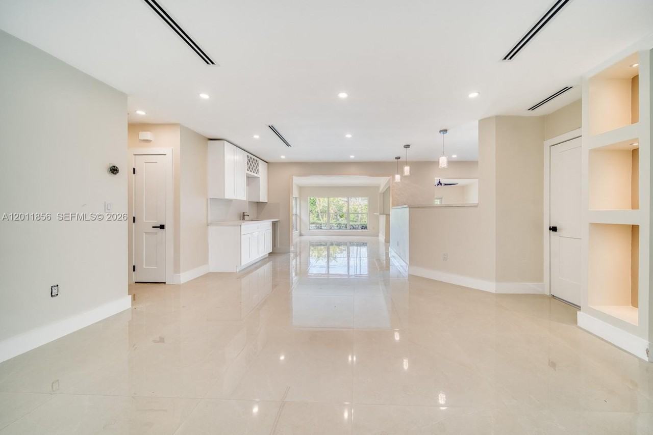 15730 Sw 87th Ct - Photo 4 of 35