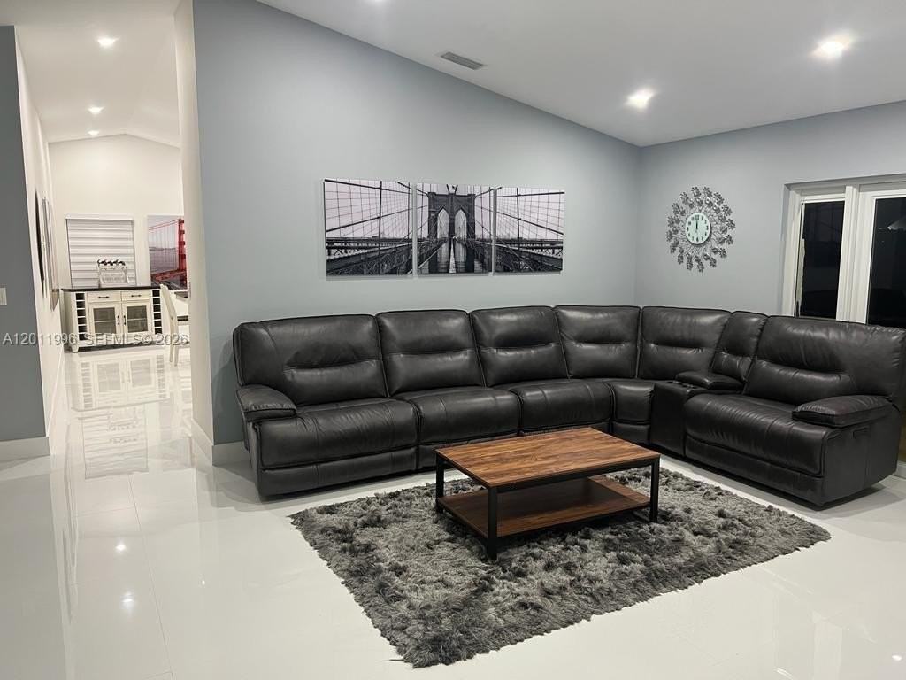 16341 Sw 145th Ct #0 - Photo 4 of 33