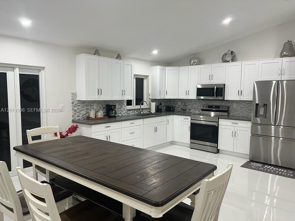16341 Sw 145th Ct #0 - Photo 6 of 33