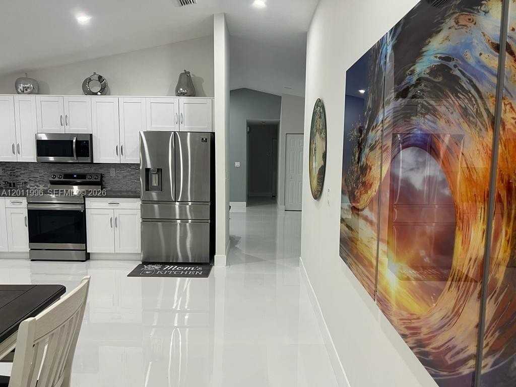 16341 Sw 145th Ct #0 - Photo 7 of 33