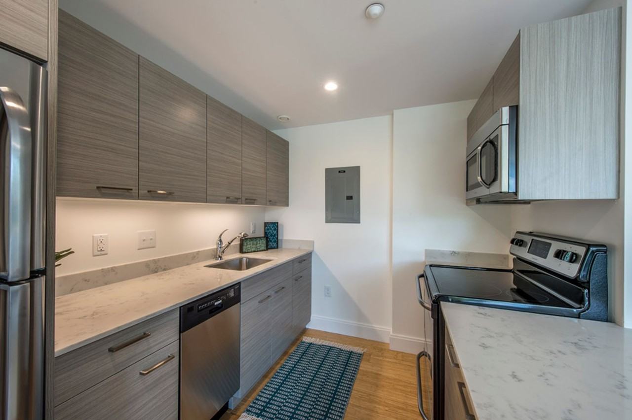 70 Malvern St - Photo 2 of 18
